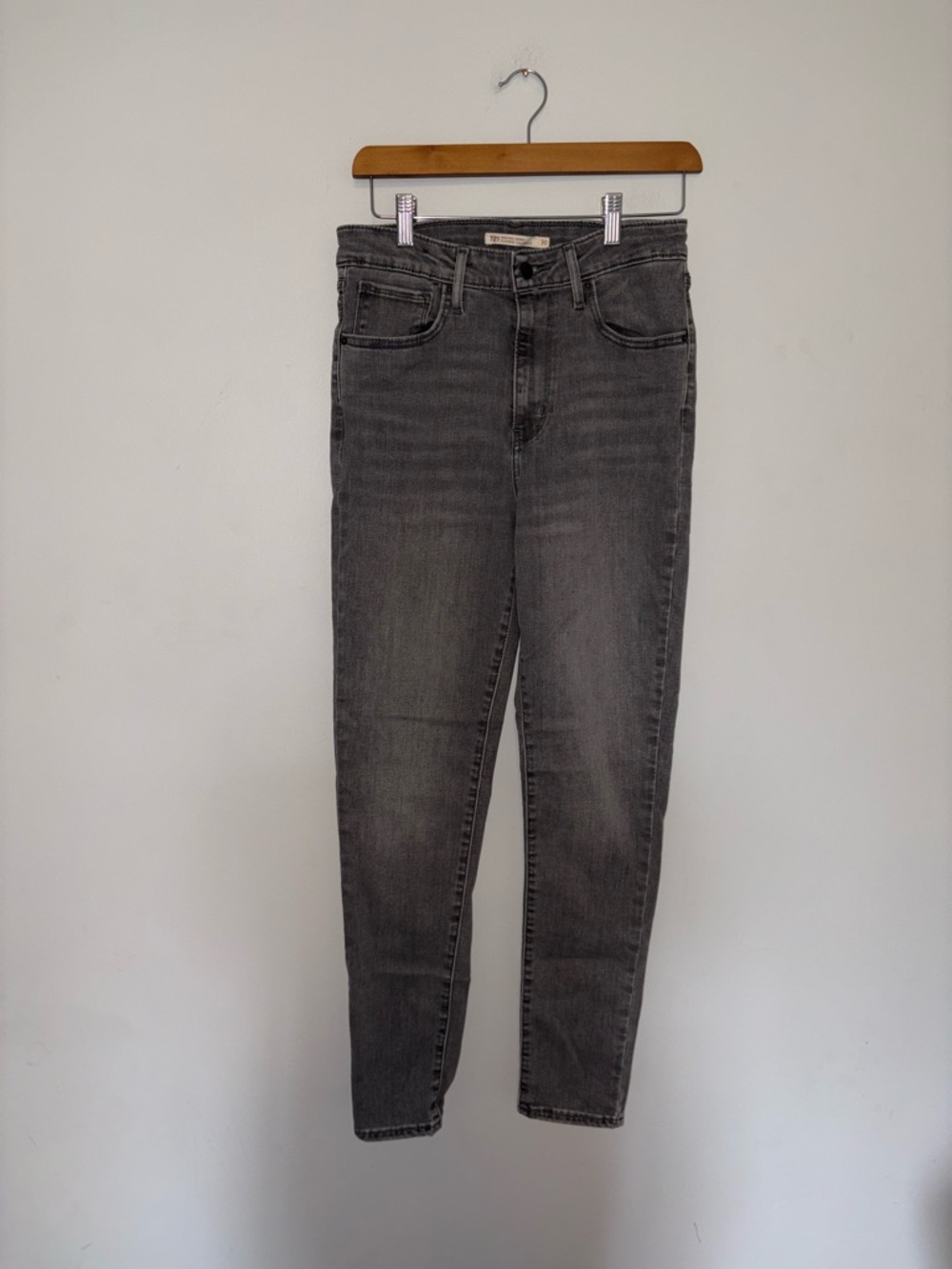 Levi’s ~ Grey 721 Jeans